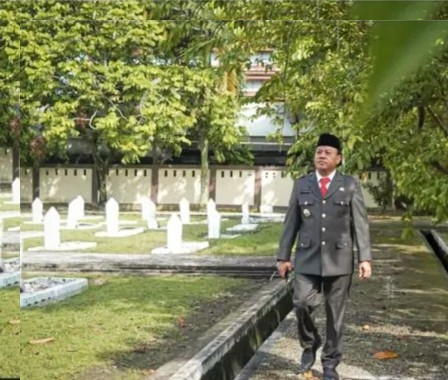 Ziarah ke TMP Kusuma Dharma, Bupati Suhardiman Doakan Arwah Datuk Bandaro Kuning