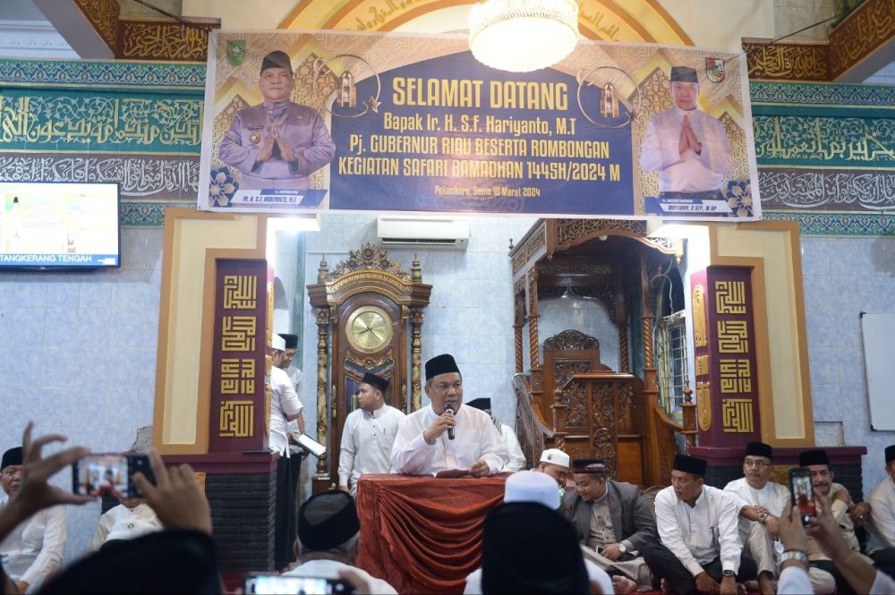 Pj Gubri SF Hariyanto Safari Ramadan 1445 H di Masjid Ibadah Pekanbaru