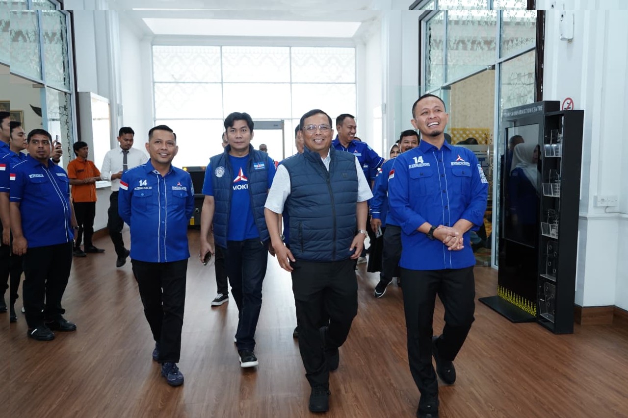 Demokrat Mengabdi: Sekjen Turun Langsung Bagikan Bantuan di Pekanbaru