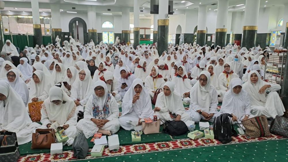 442 Jemaah Calon Haji Pekanbaru Diberangkatkan ke Batam Dalam Tiga Kali Penerbangan