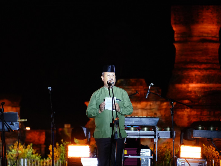 Wakili Pj.Bupati Kampar, Kepala Dinas Koperasi Dan UMK Dendi Zulhairi Tutup Pergelaran Julang Budaya Kampar Di Candi Muara Takus.