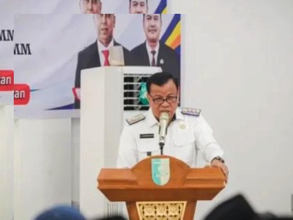 Bupati Suhardiman Amby Lantik 37 Pejabat, 36 di Antaranya Kepala Sekolah