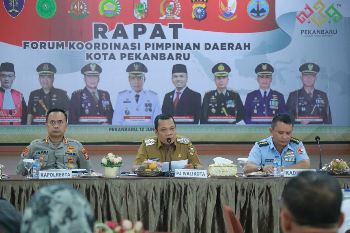 Pj Wali Kota Pekanbaru Pimpin Rapat Forkopimda Bahas 5 Masalah Penting