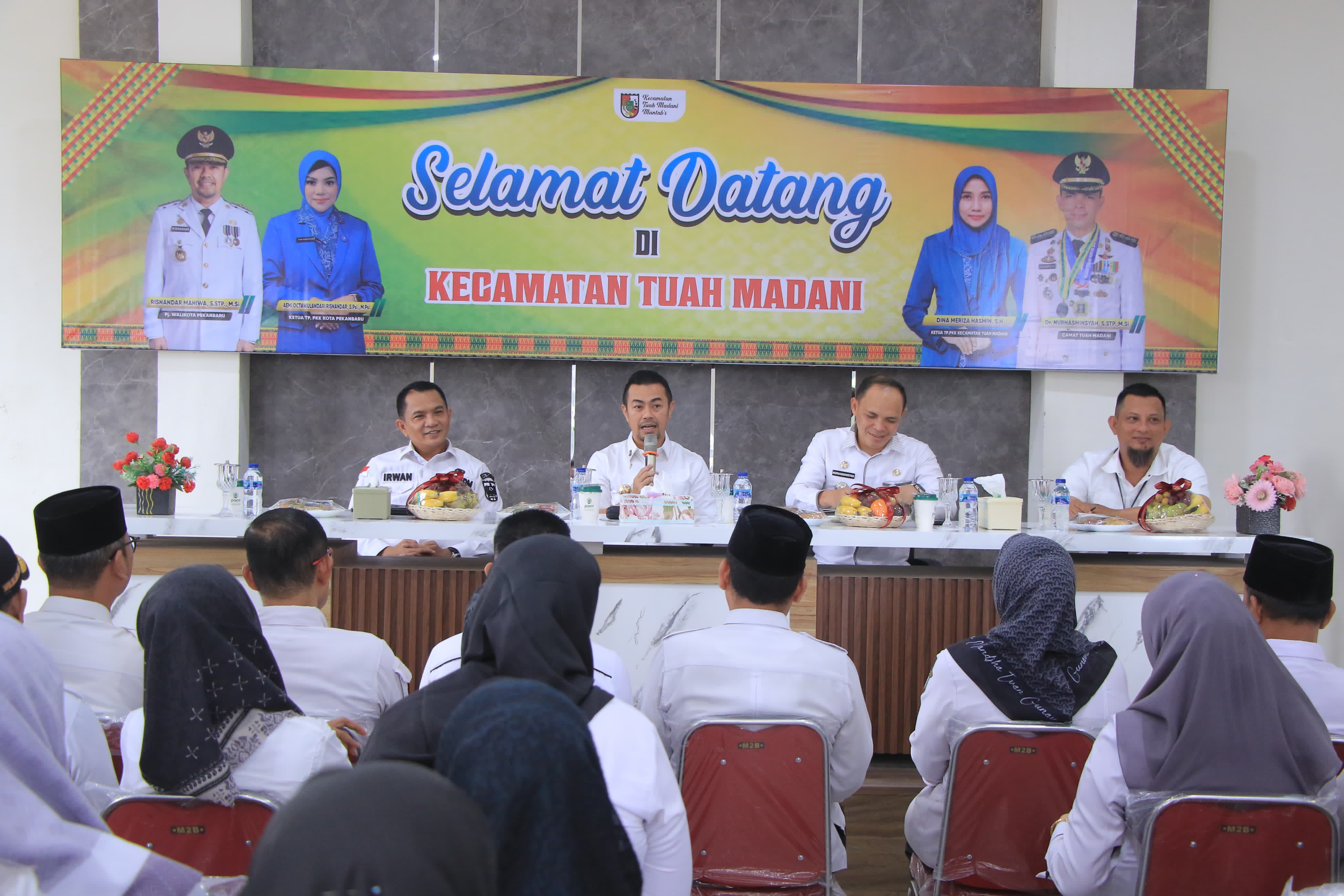 Pj Wali Kota Pekanbaru Tekankan Netralitas ASN Kecamatan Tuah Madani di Pilkada