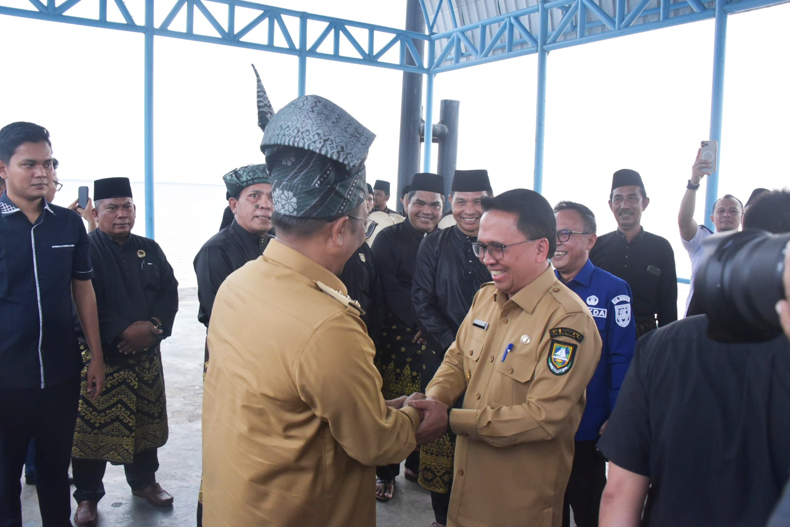 Pjs Bupati Bengkalis Tavip Sambut Hangat Kedatangan Pj. Gubernur Riau di BSL Bengkalis