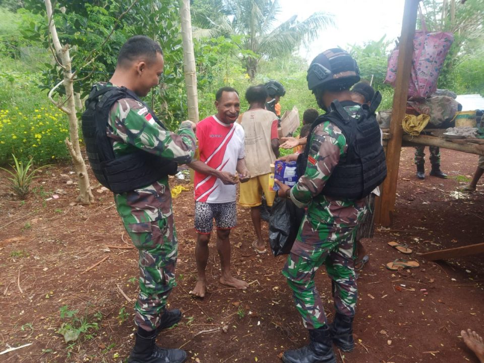 Satgas Pamtas RI-PNG Anjangsana Ke Kampung Swakarsa Dan Kampung Tanah Merah.