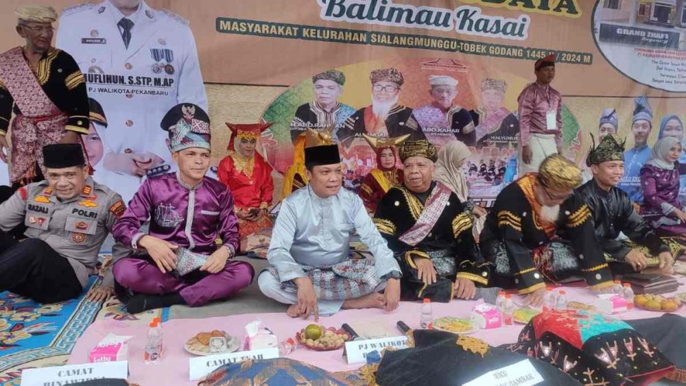 Kepada Warga Cipta Karya, Pj Wali Kota Pekanbaru Sampaikan Program Bertani untuk Kurangi Pengangguran