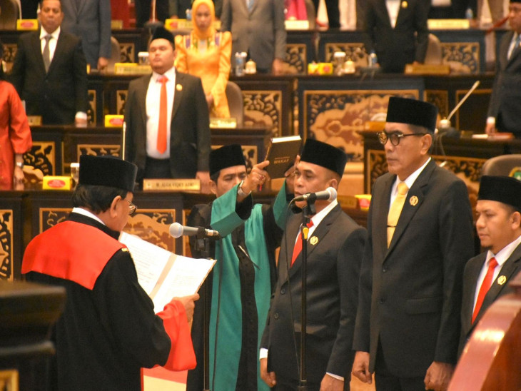 Hadiri Pelantikan Ketua DPRD Riau, Readel Fitri : Pemkab Kampar Ucapkan Selamat Semoga Kampar dan Riau Makin Maju.