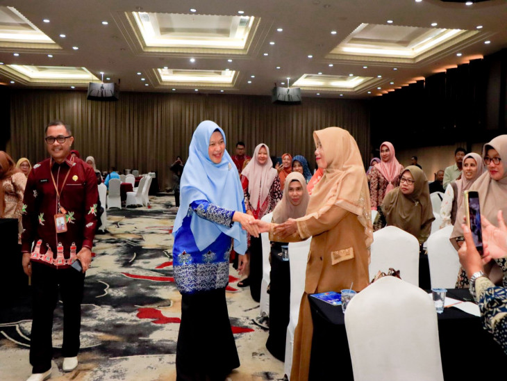 Buka Bimtek Transisi Paud Ke SD, Ricana Hambali : Wujudkan Transisi yang Menyenangkan, Terus Tingkatkan Mutu Guru Paud dan SD