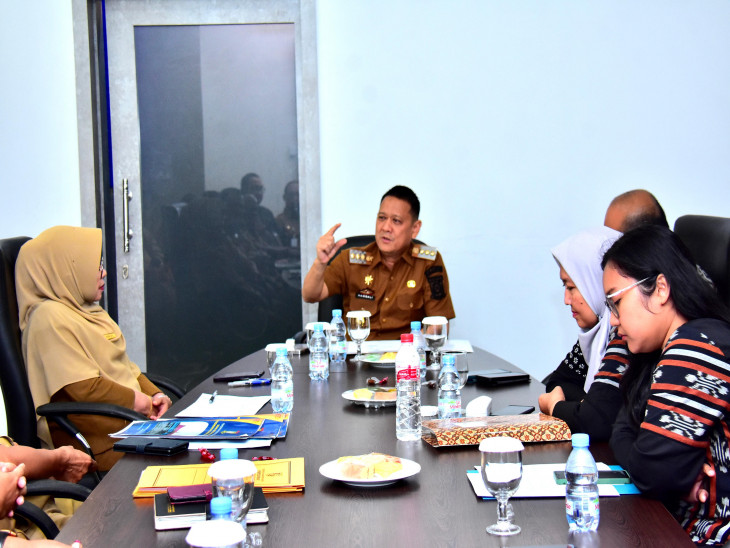 Pj Bupati Kampar Pimpin Rapat Exit Meeting dengan BPK RI Perwakilan Provinsi Riau Terkait Pemeriksaan Kinerja Pengelolaan Belanja Daerah.