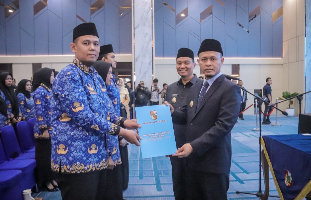 Wako Pekanbaru Lantik PNS Baru, Minta Tingkatkan Soal Pelayanan dan Loyalitas