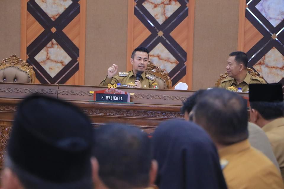 Pj Wali Kota Pekanbaru Risnandar Rapat Kerja Perdana dengan Para Kepala OPD