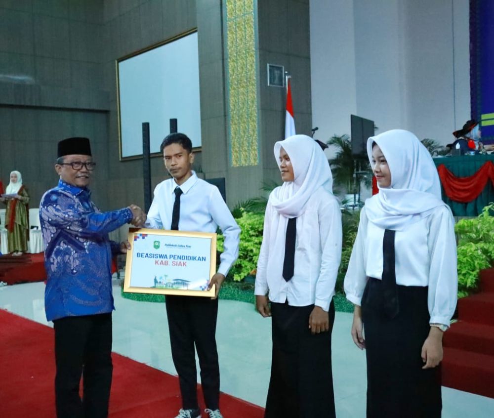 Dapat Beasiswa, 20 Orang Anak Siak Lulus Politeknik Caltex Riau